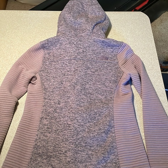North Face Women’s Sweaterfleece Hybrid Jacket. Size Medium. Purple - Picture 5 of 6